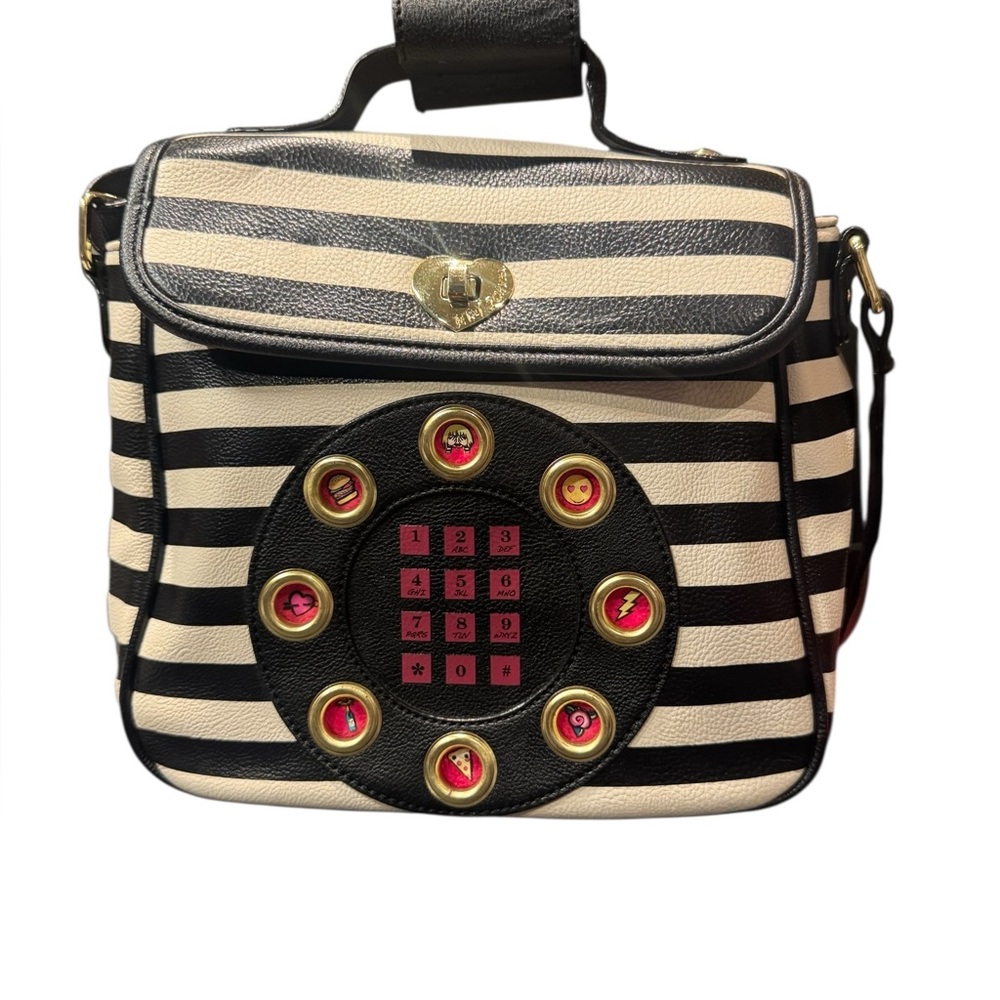 Betsey Johnson phone bag